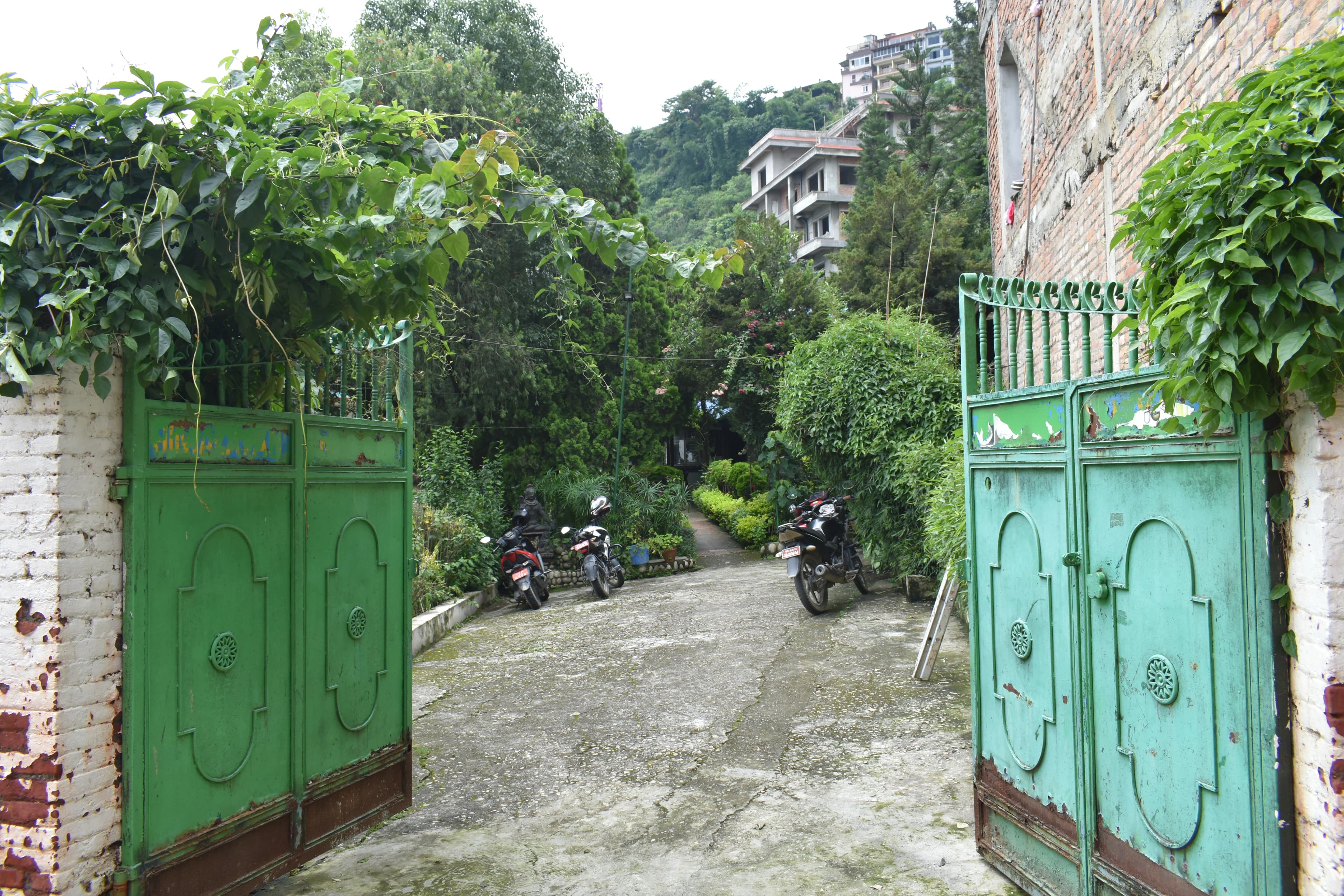himalayan-yoga-and-ayurveda-retreat-yoga-in-nepal-gallery-image-1