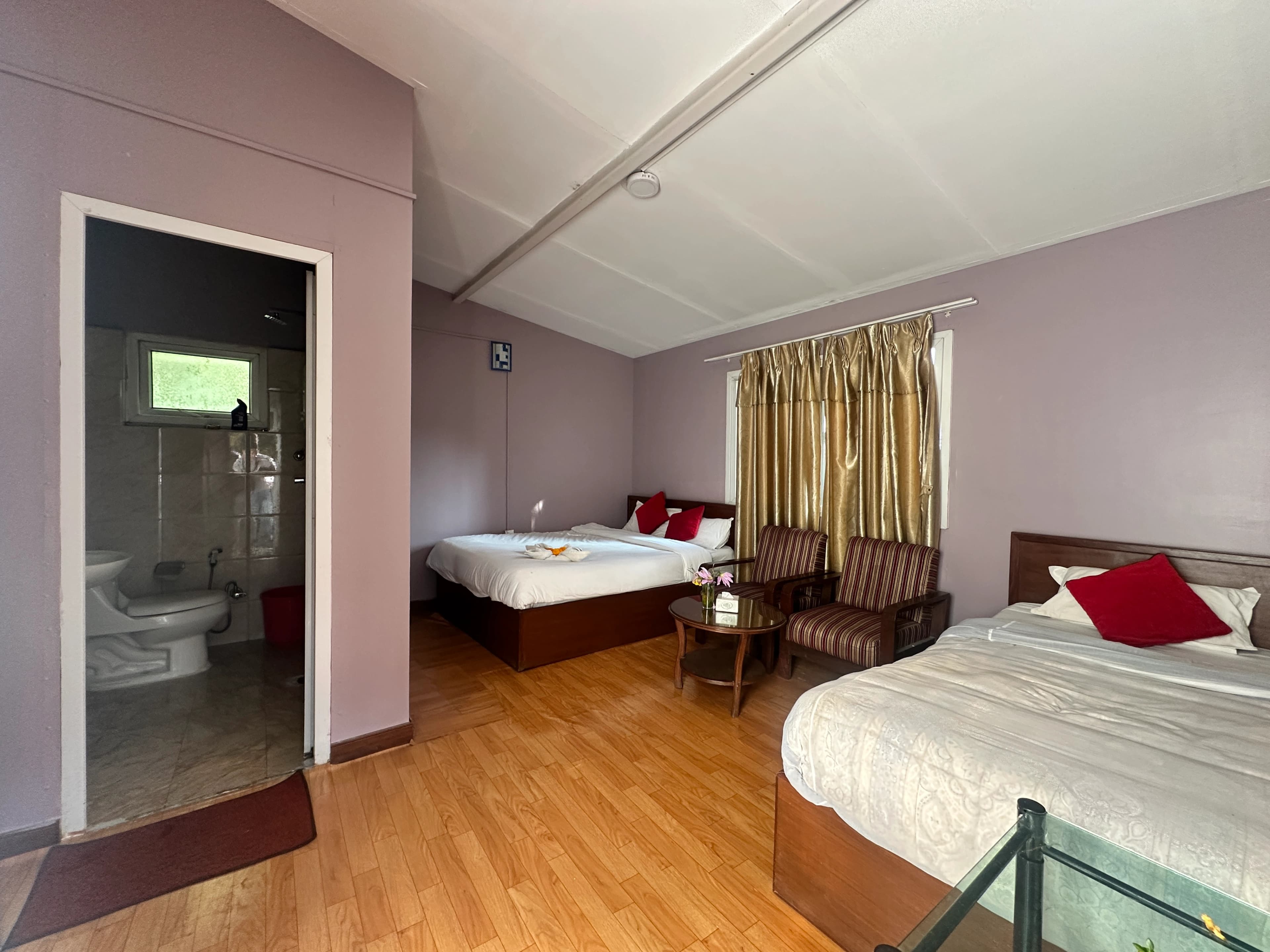 himalayan-yoga-and-ayurveda-retreat-yoga-in-nepal-gallery-image-17