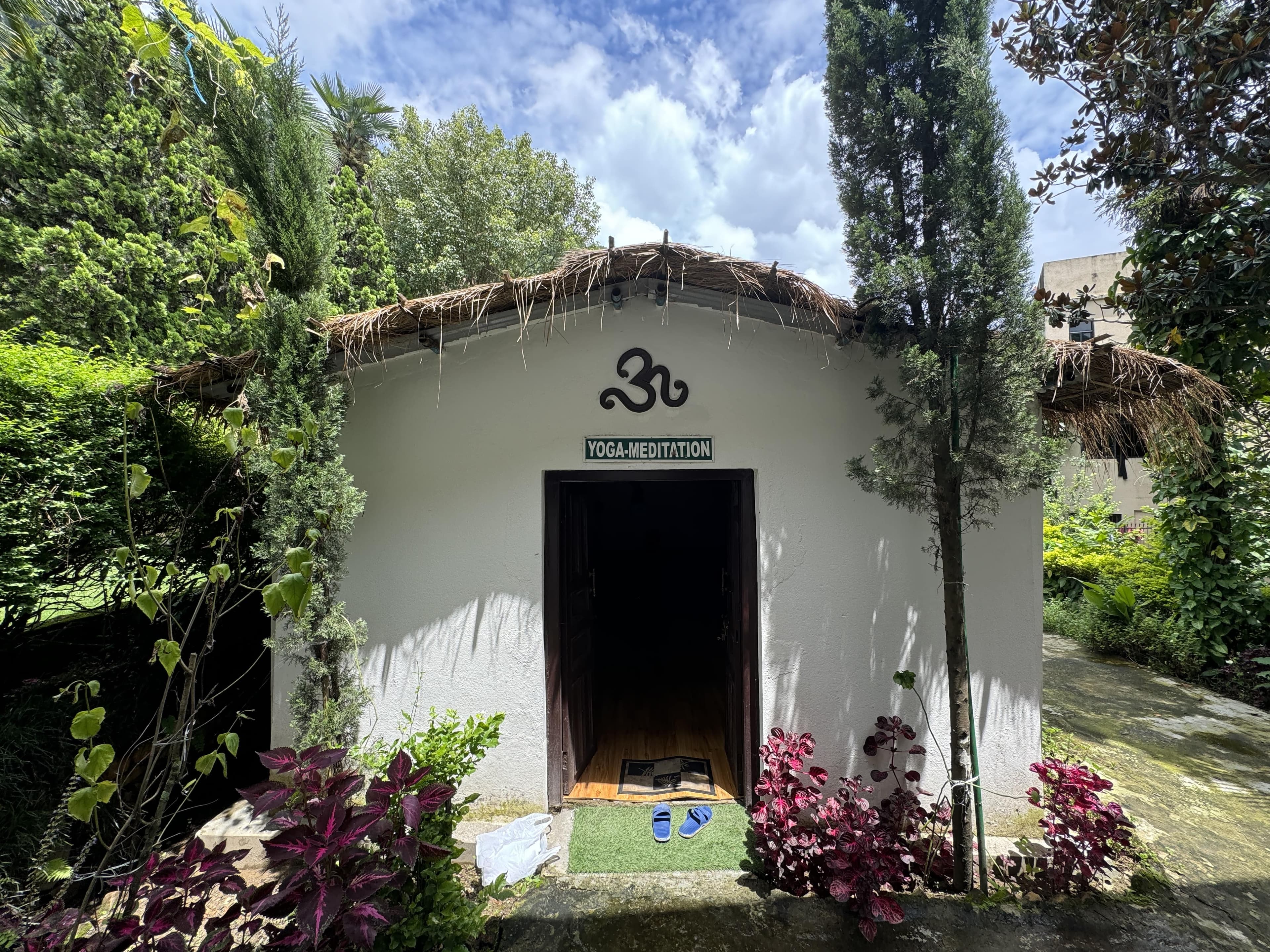 himalayan-yoga-and-ayurveda-retreat-yoga-in-nepal-gallery-image-5